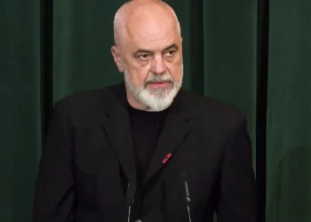 Rama: Po ti o hoxhë, për llogari të kujt je futur në protestë