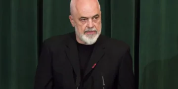Rama: Po ti o hoxhë, për llogari të kujt je futur në protestë