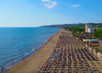 VIDEO/ Rama: Bukuria e bregdetit të Spilles, një nga destinacionet e verës