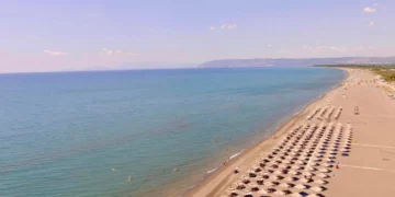 Tragjedi në plazhin e Tales, mbyten dy vajza të mitura