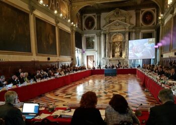 Financimi i Partive, Komisioni i Venecias vlerëson pozitivisht projektligjin