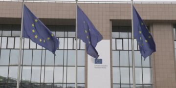 BE i “hap” derën, nisin negociatat e anëtarësimit për Ukrainën dhe Moldavinë