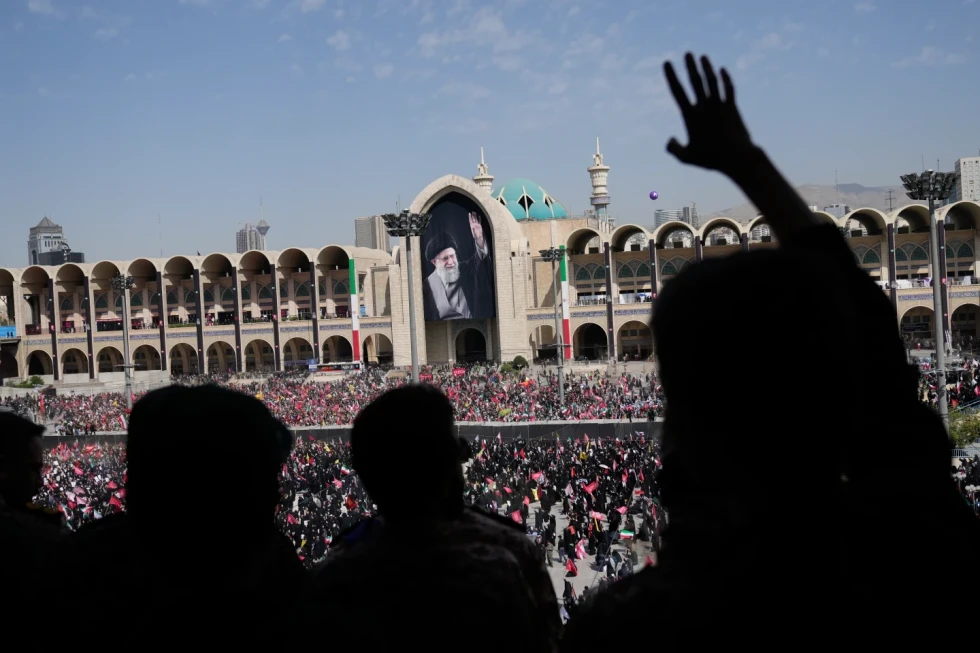 Iran nis ceremoninë madhështore të varrimit të Khameneit për 6 ditë
