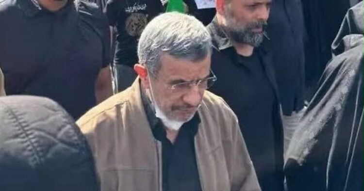 Iran, Ahmadinexhad shfaqet papritur në funeralin e Khameneit