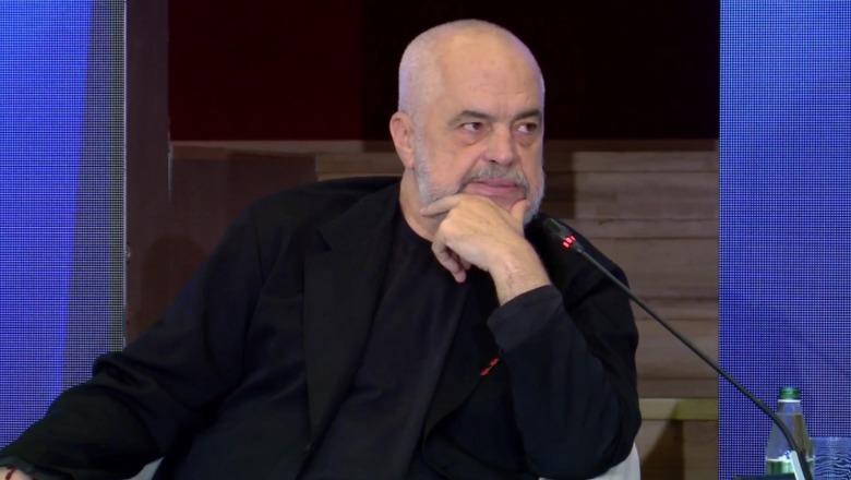 Kryeministri Edi Rama komenton protestat: "Nën atë koren e zezë ka shumë për të reflektuar"
