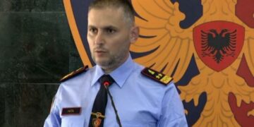 Hita: Mbi 10 mijë llogari në rrjete po japin review negative, po i verifikojmë