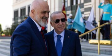 “Me mikun e çmuar”, Rama takon presidentin Erdogan pas samitit të NATO-s