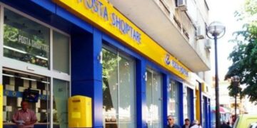 Vodhën 69 mln lekë nga pensionet, arrestohen 3 zyrtaret e Postës Shqiptare