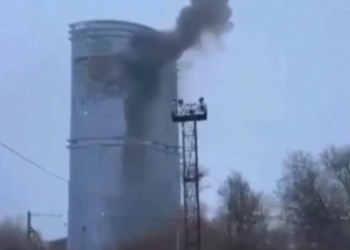 Dronët ukrainas godasin terminalin e naftës në Shën Petersburg