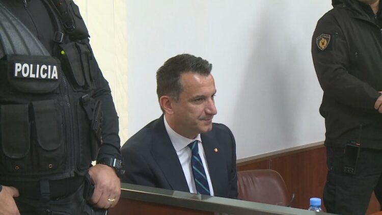 Gjyqi i Erion Veliajt, refuzohet kërkesa për shtyrje të seancave deri në 31 gusht
