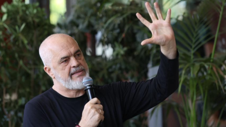 “Sharlatanë, delirantë dhe dështakë”, Rama flet për protestën