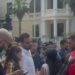Tensione para Kuvendit, qytetarët kërkojnë largimin e Lapajt nga protesta