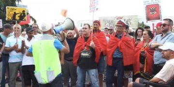 Dita e 33-të e tubimit, protestuesit: Ramës i është sosur durimi, ne nuk dorëzohemi