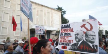 39 ditë protestë në Tiranë, qytetarët thirrje kundër klasës politike