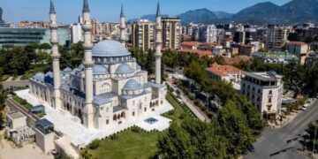 Media italiane: Tirana ndër destinacionet më ekonomike të Evropës