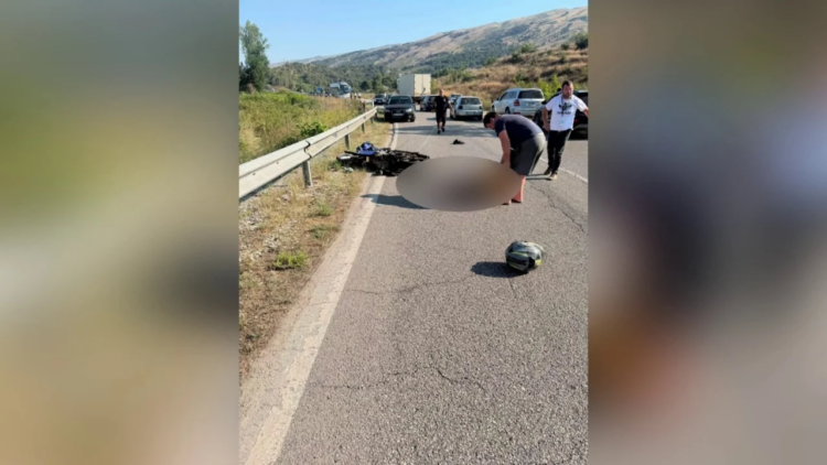 Aksident në aksin Gjirokastër-Tepelenë, drejtuesi i motoçikletës humb njërën këmbë