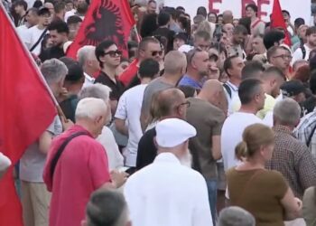 Dita e 48-të e protestës, qytetarët: Shqipëri e re