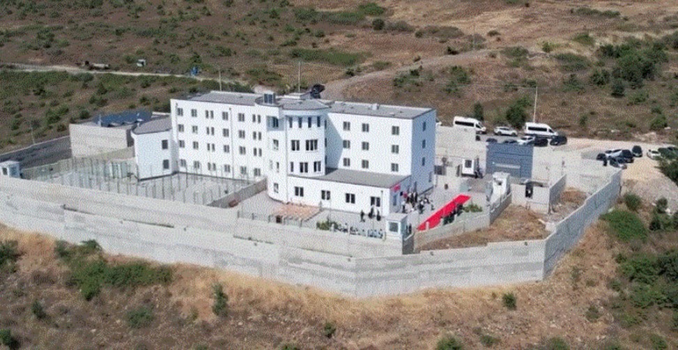 U arrestua me 58 kg kanabis në automjet  lirohet nga burgu ish punonjësja e AKSHI t