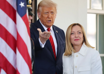 Trump poston foton e Melonit: Nevojitet urdhër kufizues