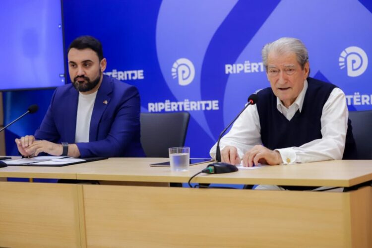 Berisha: Pas liçencës për kazino në kullën Air Albania qëndron Olsi Rama