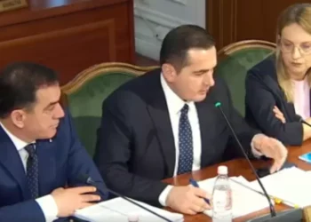“Ligjet”/ Deputeti i PS e pyet për ’21 Janarin’, ja si përgjigjet Klodian Braho