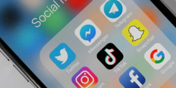 BE do të kufizojë qasjen e fëmijëve në rrjetet sociale