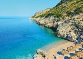 Shqipëria destinacini sekret/ The Times: Plazhe fantastike dhe kosto e përballueshme